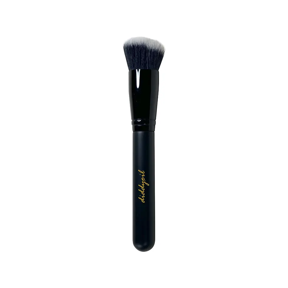 Black makeup brush, Diddyoil logo