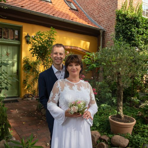 Heiraten in Stralsund, Standesamt Rathaus der Hansestadt Stralsund, Hochzeitsshooting Johanneskloster, Hochzeitsfotografie Stralsund