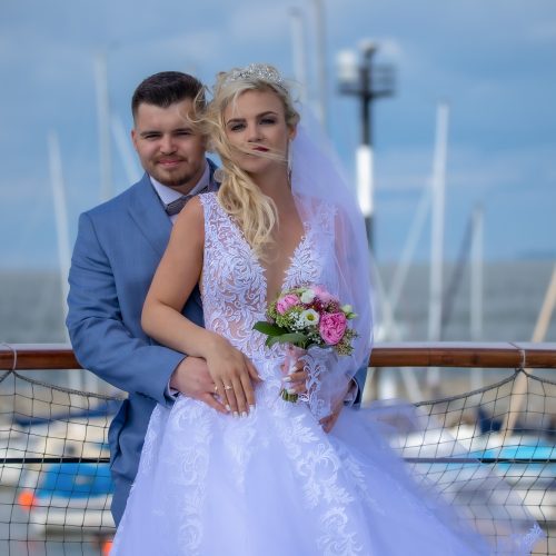Heiraten in Stralsund, Hochzeit auf der Gorch Fock 1 im Stralsunder Hafen, ehemaliges Segelschulschiff, Hochzeitsfotografie Stralsund