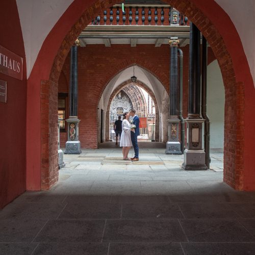 Heiraten in Stralsund, Standesamt Rathaus der Hansestadt Stralsund, Hochzeitsshooting Johanneskloster, Hochzeitsfotografie Stralsund