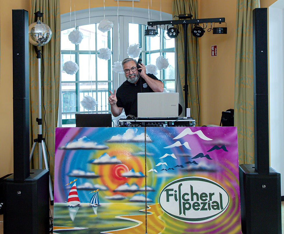 hochzeit dj fischer spezial mecklenburg-vorpommern hinter dem disco pult