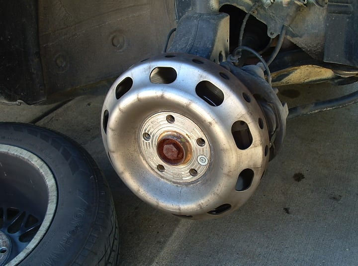 Audis UFO Inboard brakes