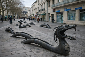 Niort est indissociable de son écrin de verdure, point de jonction vers la célèbre "Venise Verte".

    La Venise Verte à vélo : À la croisée de la Vélo Francette et de la Vélidéale, Niort offre des kilomètres de pistes cyclables aménagées le long des chemins de halage pour s'enfoncer tranquillement sous la voûte d'arbres du marais.

    La Coulée Verte et les stations de Trail : La ville propose des circuits uniques en France le long des berges, parfaits pour la randonnée ou la course à pied dans un décor bucolique et sans aucun dénivelé.

    Les Châteaux environnants : À seulement quelques minutes de la ville, l'aventure continue avec la découverte des impressionnantes ruines du Château du Coudray-Salbart, un joyau d'architecture militaire médiévale unique en son genre.