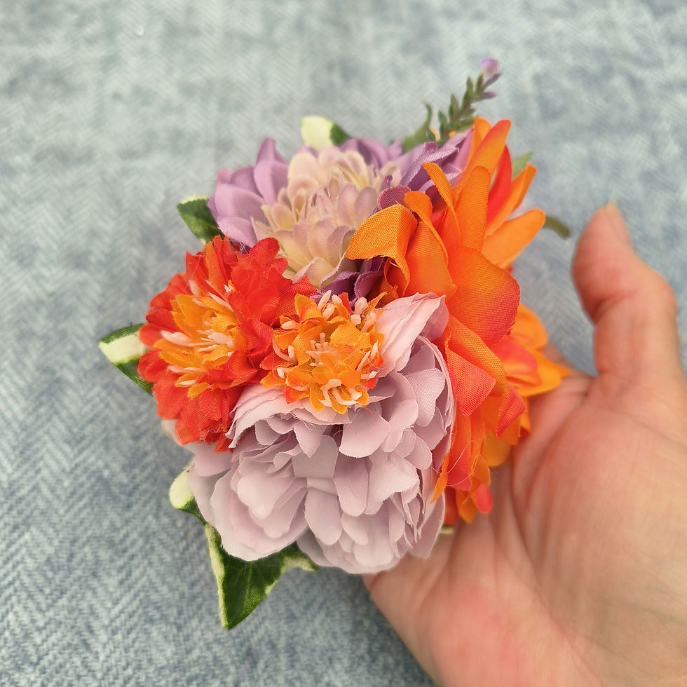 Thumbnail: Dahlias flower arrangement 