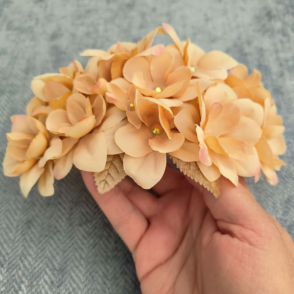 Thumbnail:  Caramel fascinator 