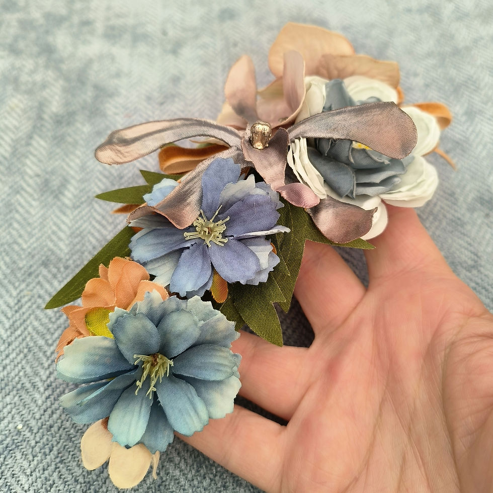 Thumbnail: Slate blue and fawn arrangement 