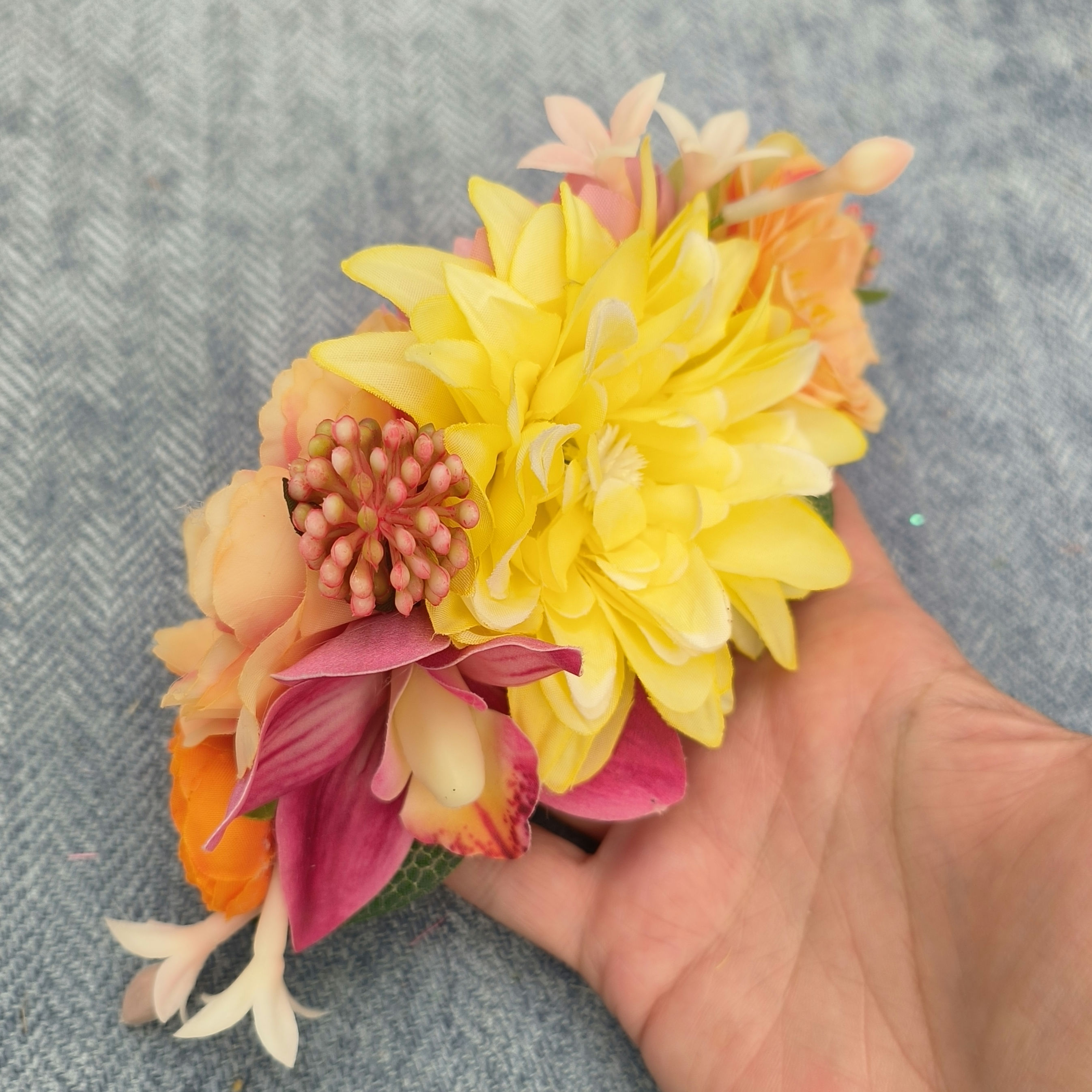 Zingy bright colours hairflower 