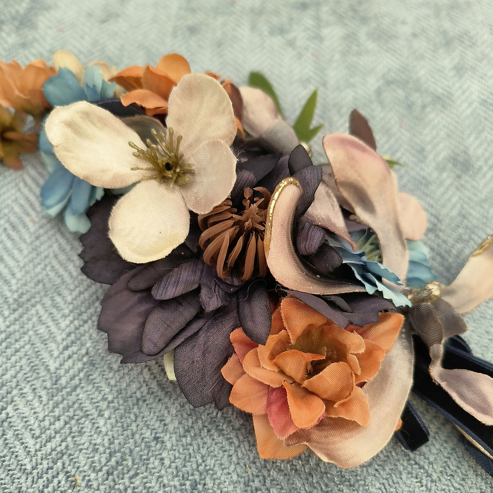 Thumbnail: Navy and fawn hairflower/corsage 