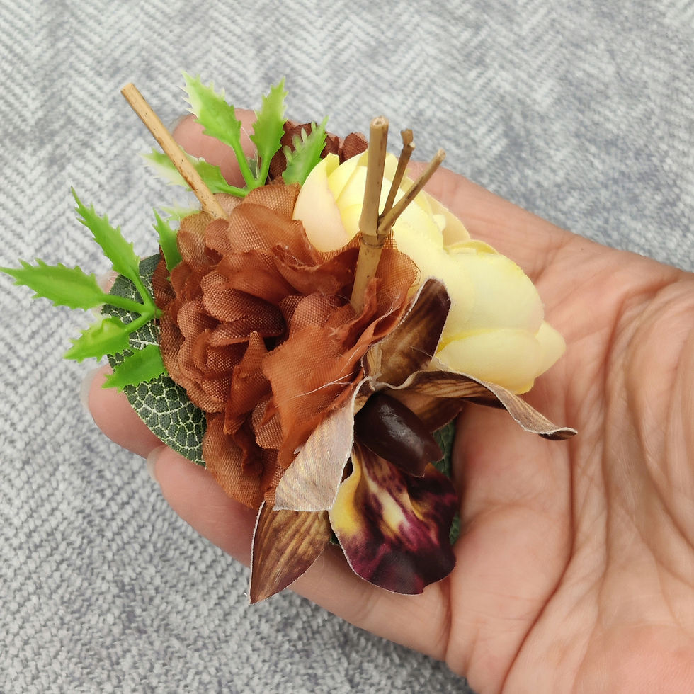 Thumbnail: Small orchid hairflower 