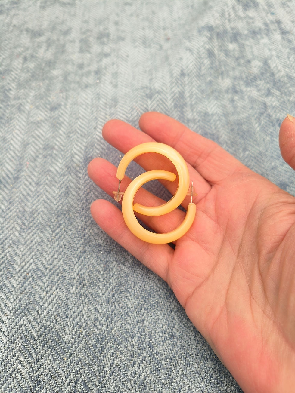 Thumbnail: Acrylic hoops