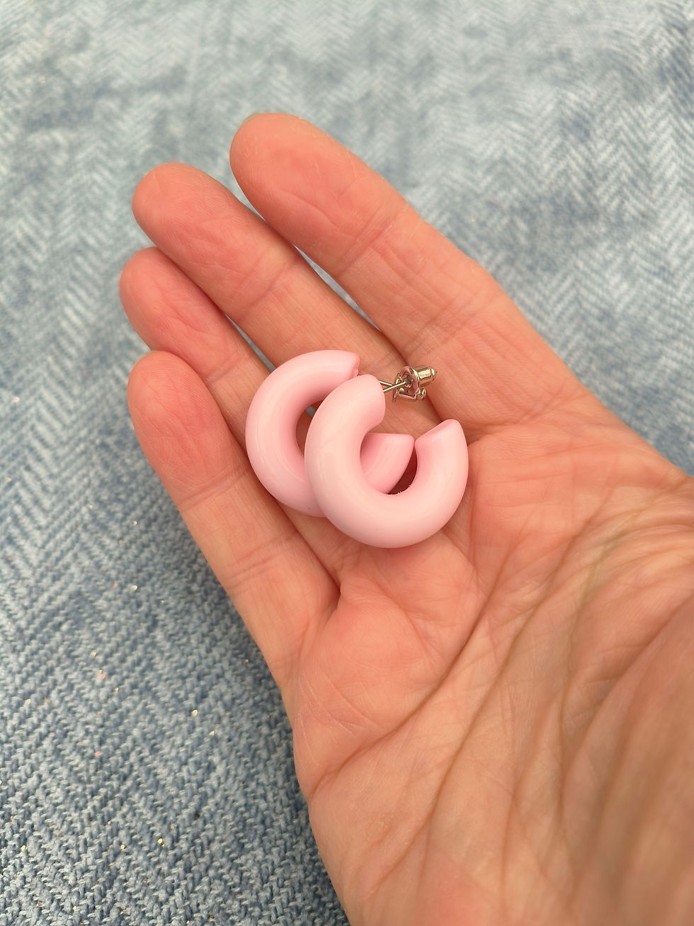 Thumbnail: Pale pink hoops