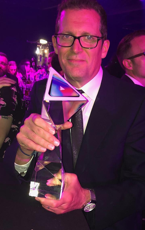 me witrh award (1).png