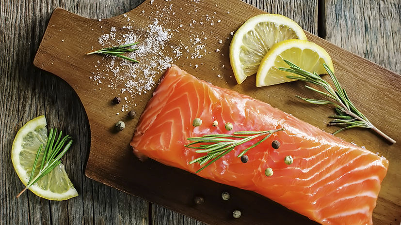 salmon with lemons