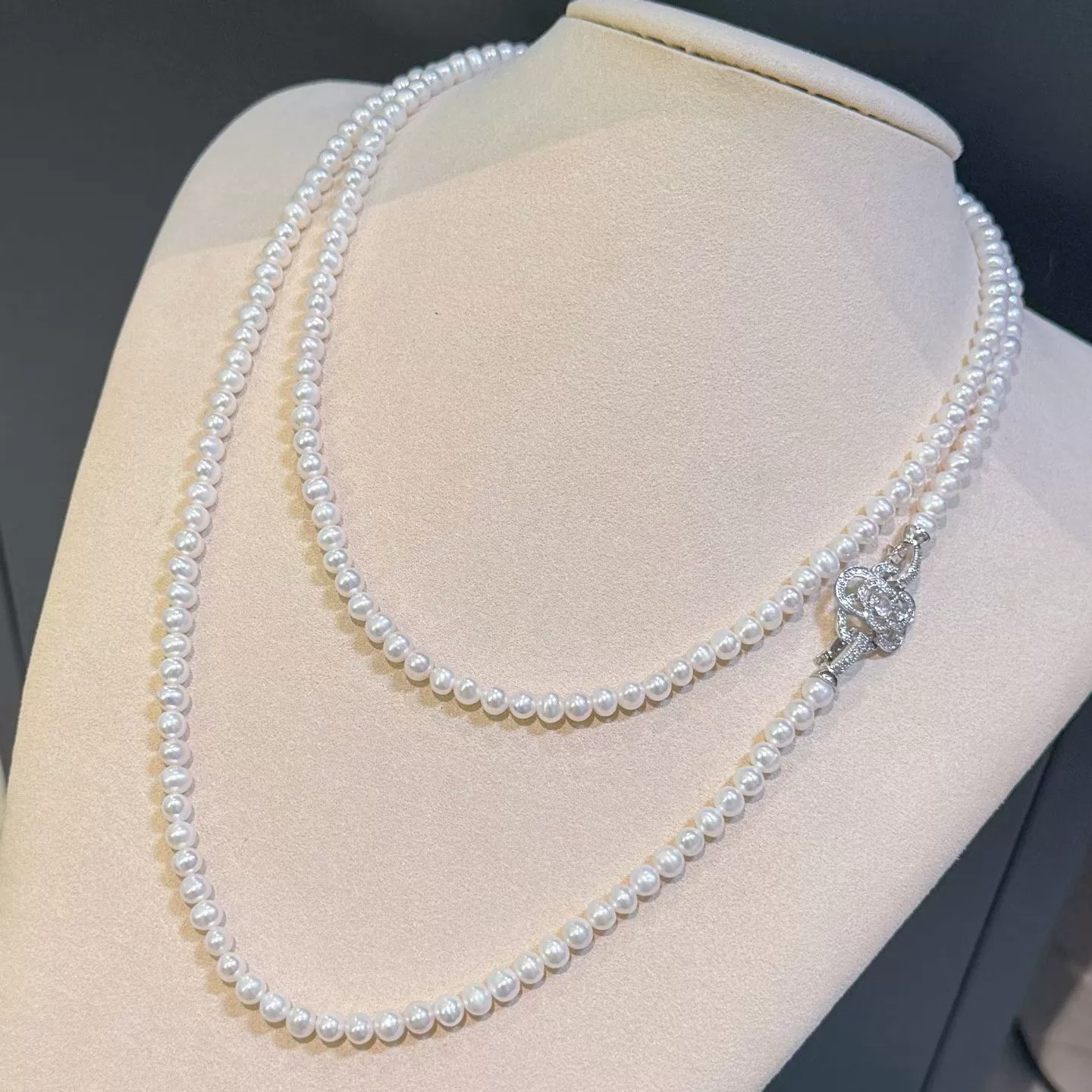 Quiet Elegance Freshwater Pearl Necklace – 5mm