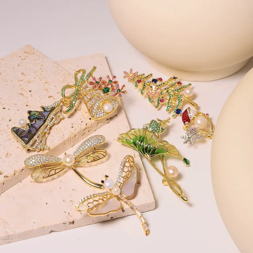 Freshwater Pearl Gold-Plated Brooch