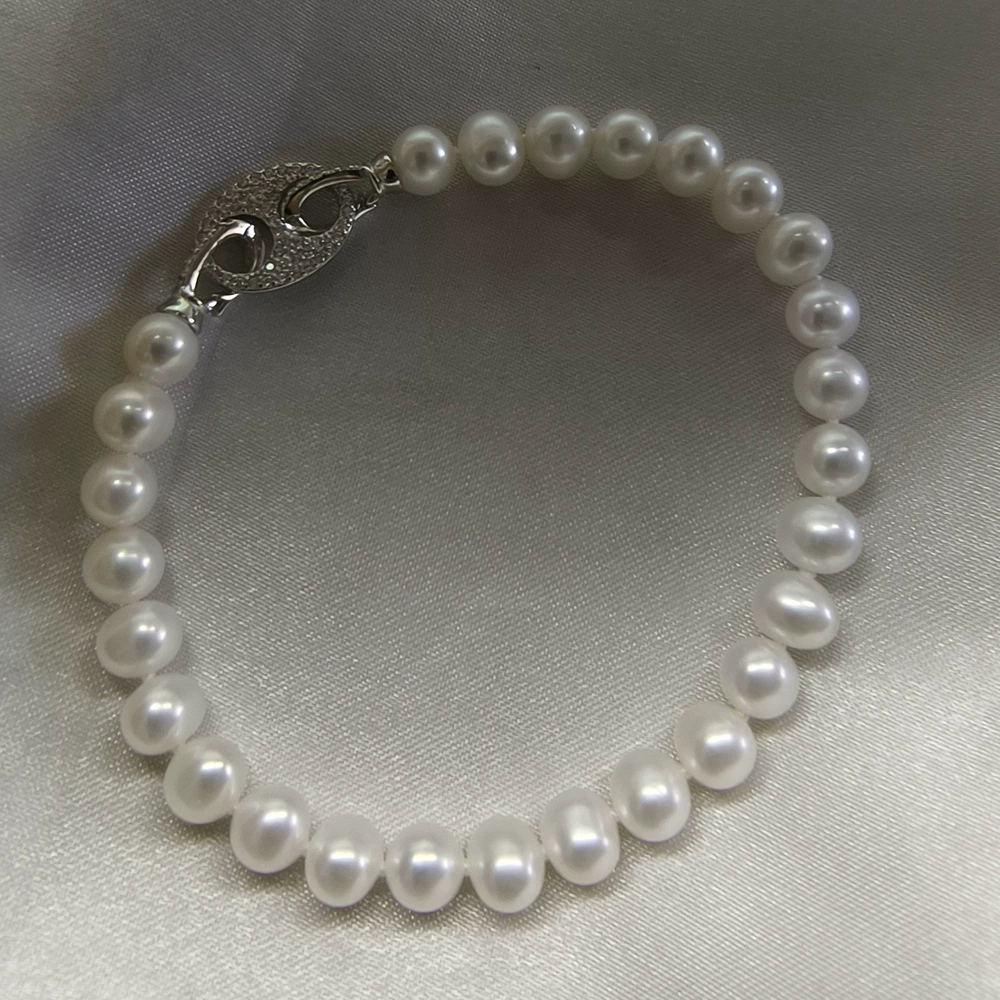 Timeless Bloom Freshwater Pearl Bracelet