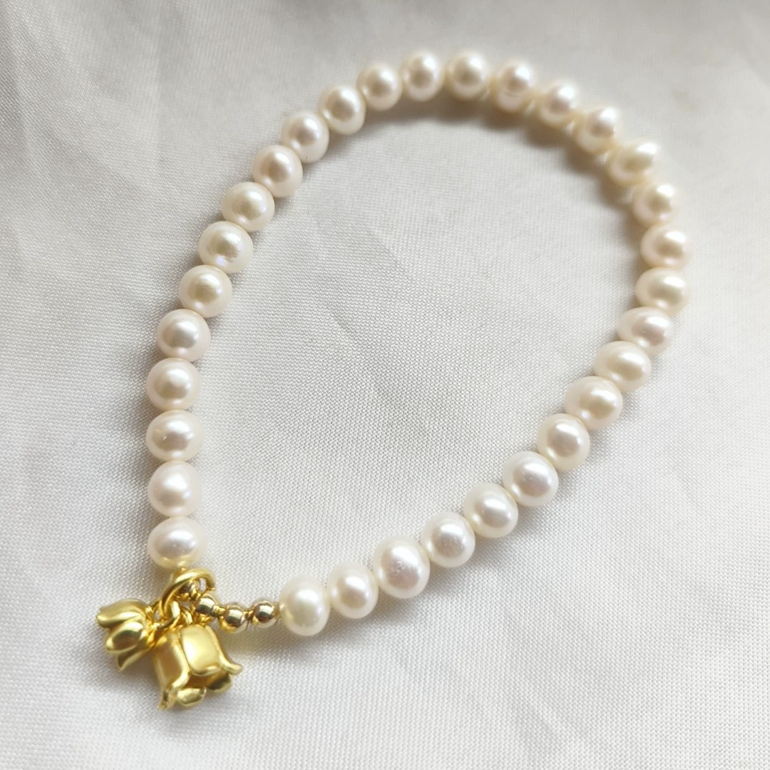 Ivory Glow Freshwater Pearl Bracelet