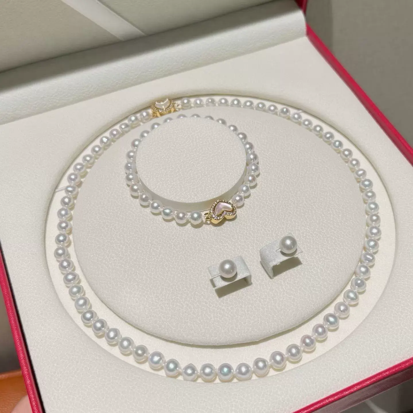 Serene Lustre Freshwater Pearl Jewellery Set
