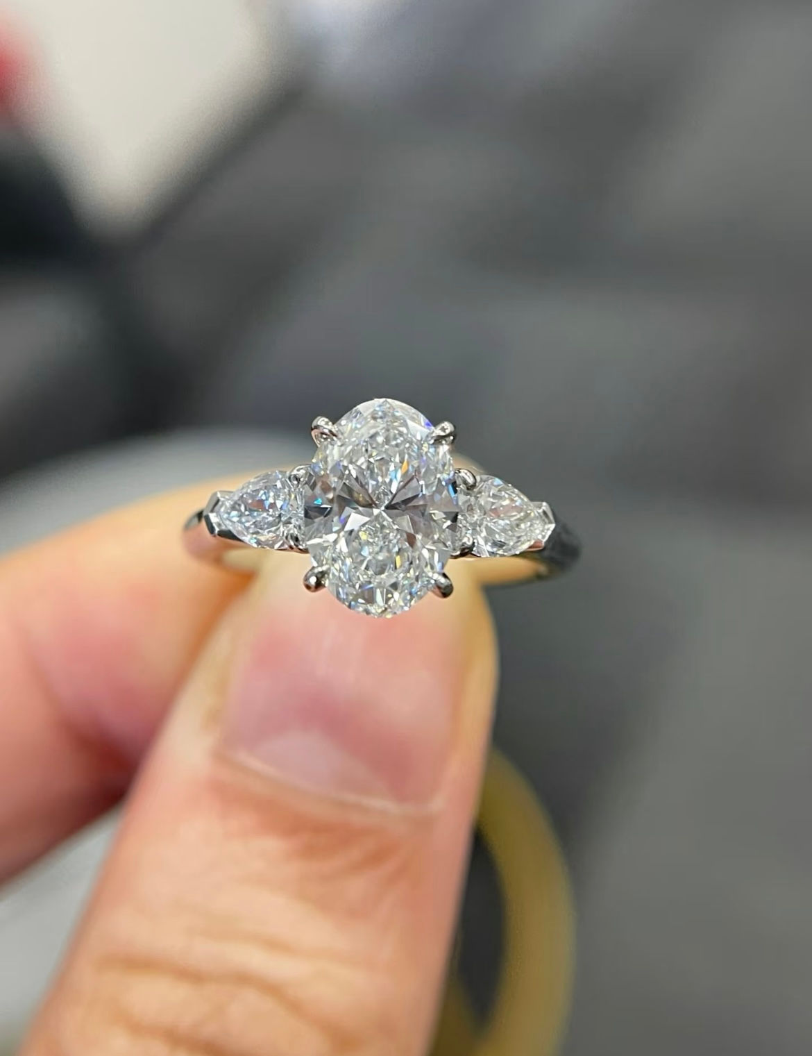 (DEPOSIT LINK) Lab-grown diamond - Oval Three stone - image 1