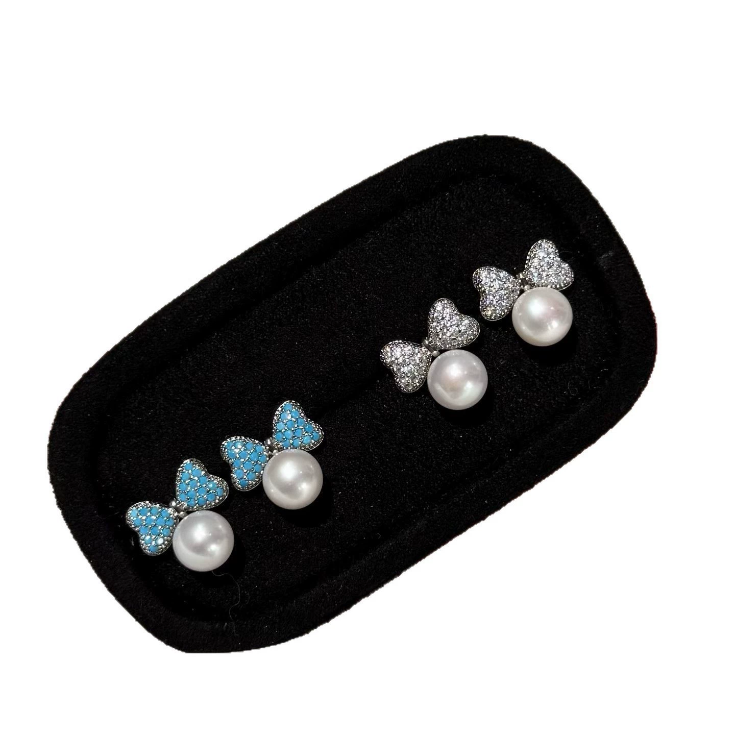 Quiet Elegance Button Pearl Freshwater Pearl Stud Earrings