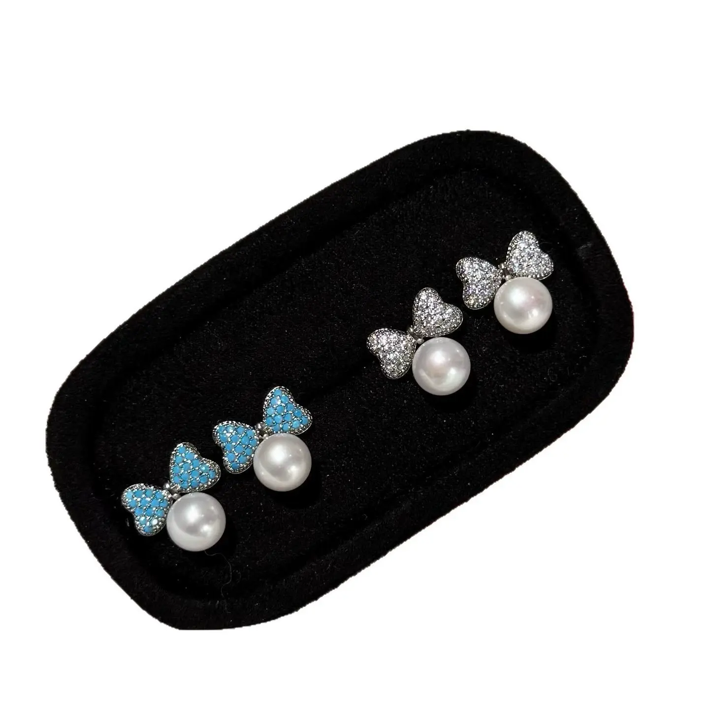 Quiet Elegance Button Pearl Freshwater Pearl Stud Earrings