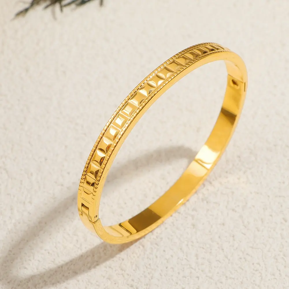 Polished 3D Cube Bangle