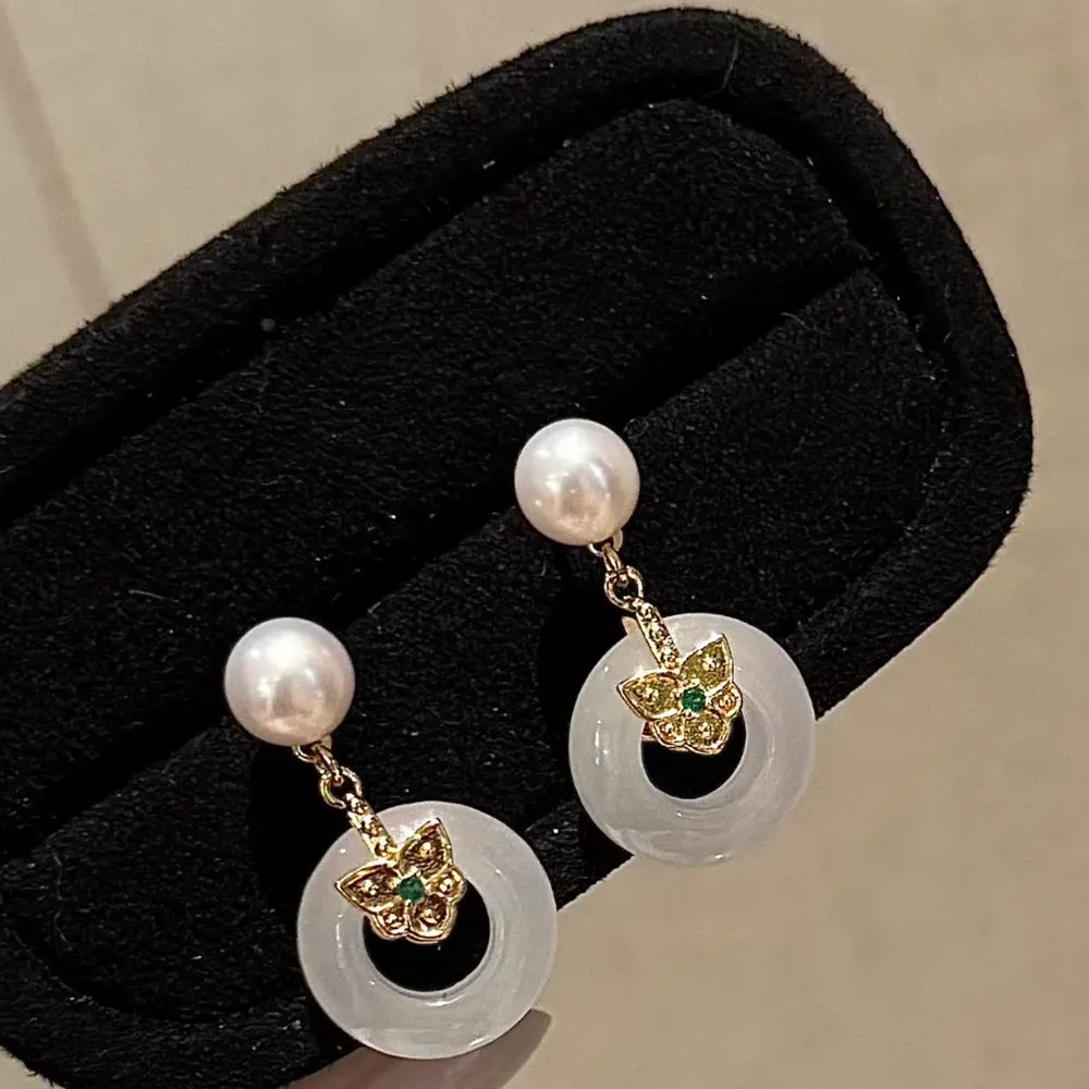 Soft Radiance Button Pearl Freshwater Pearl Stud Earrings
