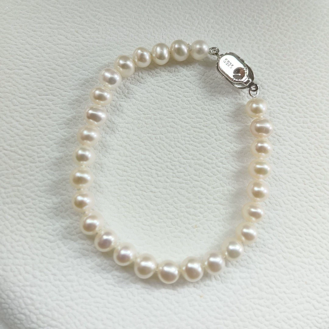 Timeless Bloom Freshwater Pearl Bracelet