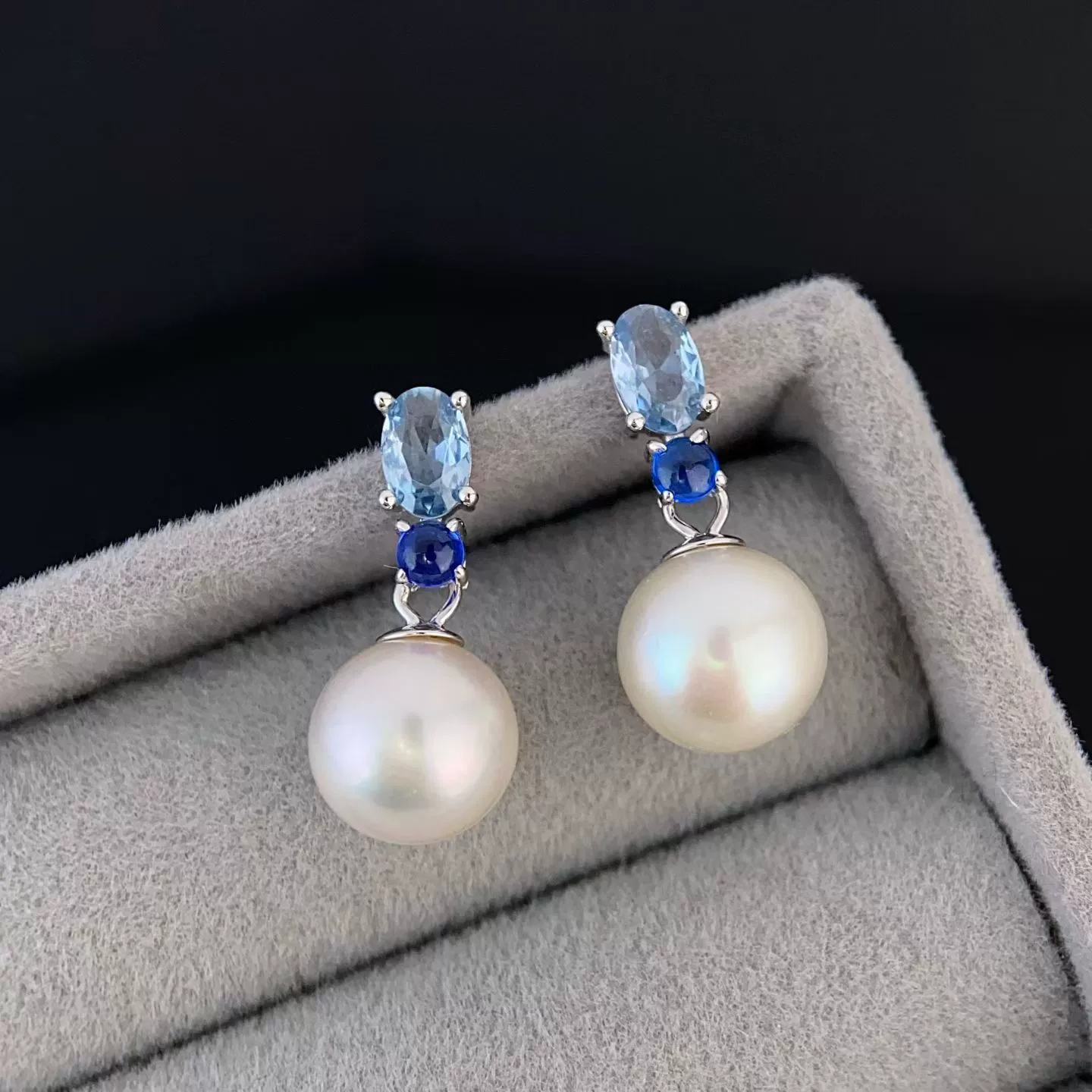 Morning Pearl Freshwater Pearl Stud Earrings