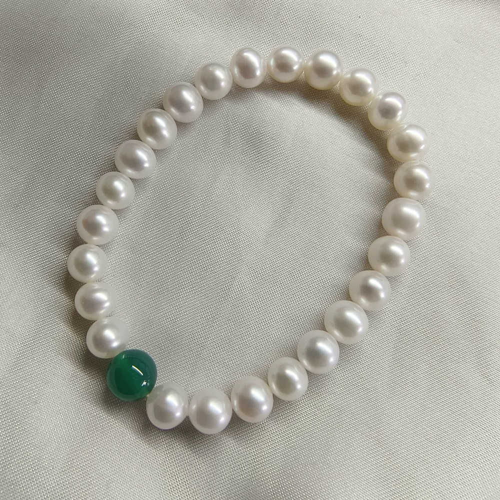 Timeless Bloom Freshwater Pearl Bracelet