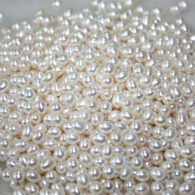 Lustre Whisper Teardrop Freshwater Pearl Loose Pearl