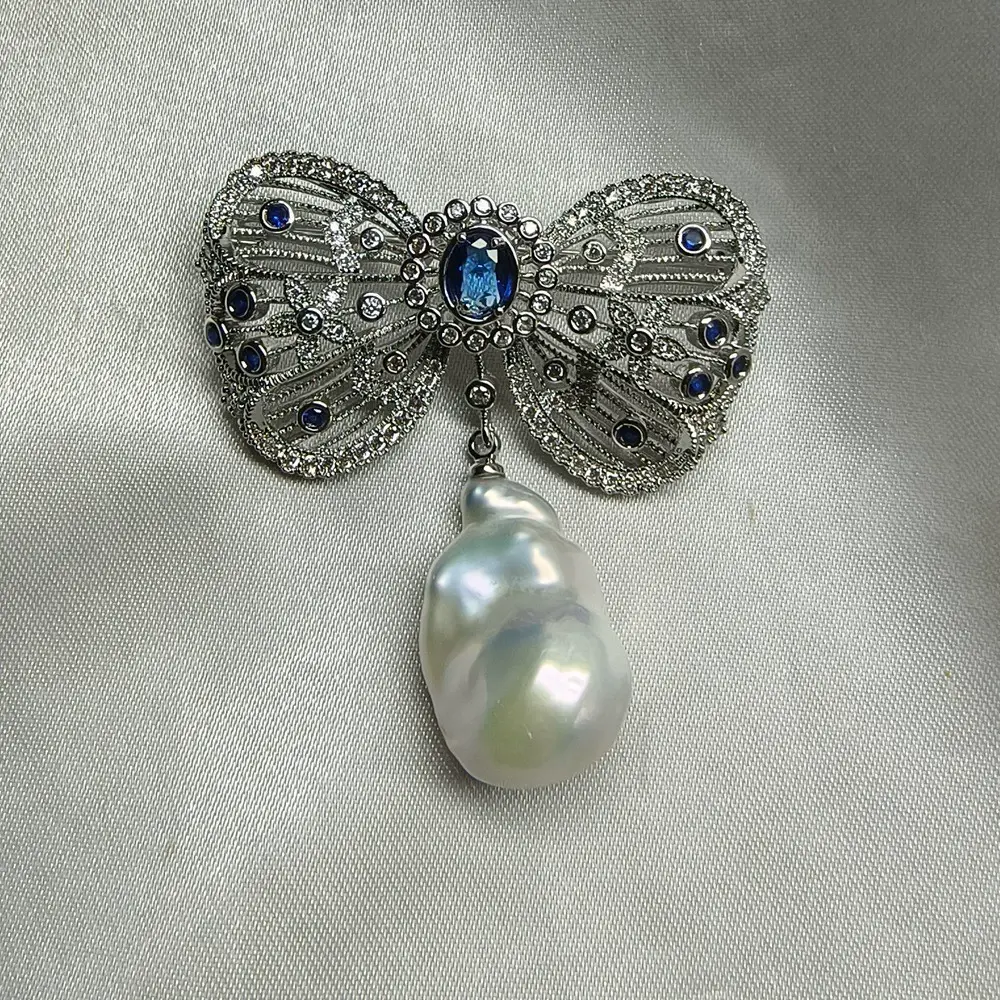 Serene Lustre Freshwater Pearl Brooch – 13-15mm