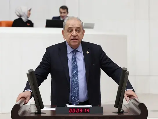 CHP İzmir Milletvekili Nalbantoğlu: “Elektrik kaynaklı yangınlar arttı, Türkiye her yaz felakete sürükleniyor”