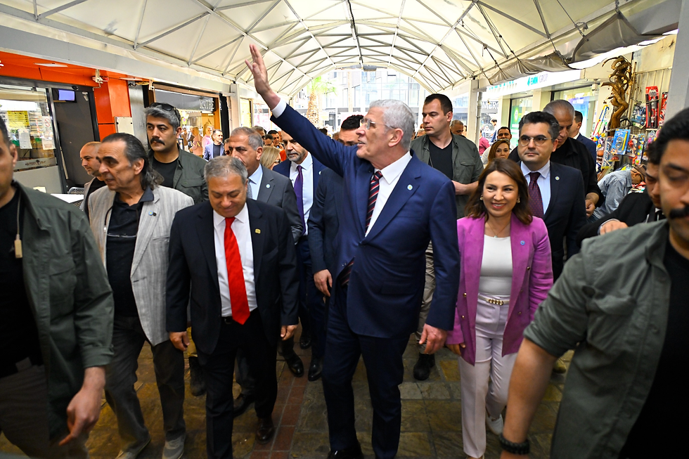 Müsavat Dervişoğlu’ndan İzmir çıkarması