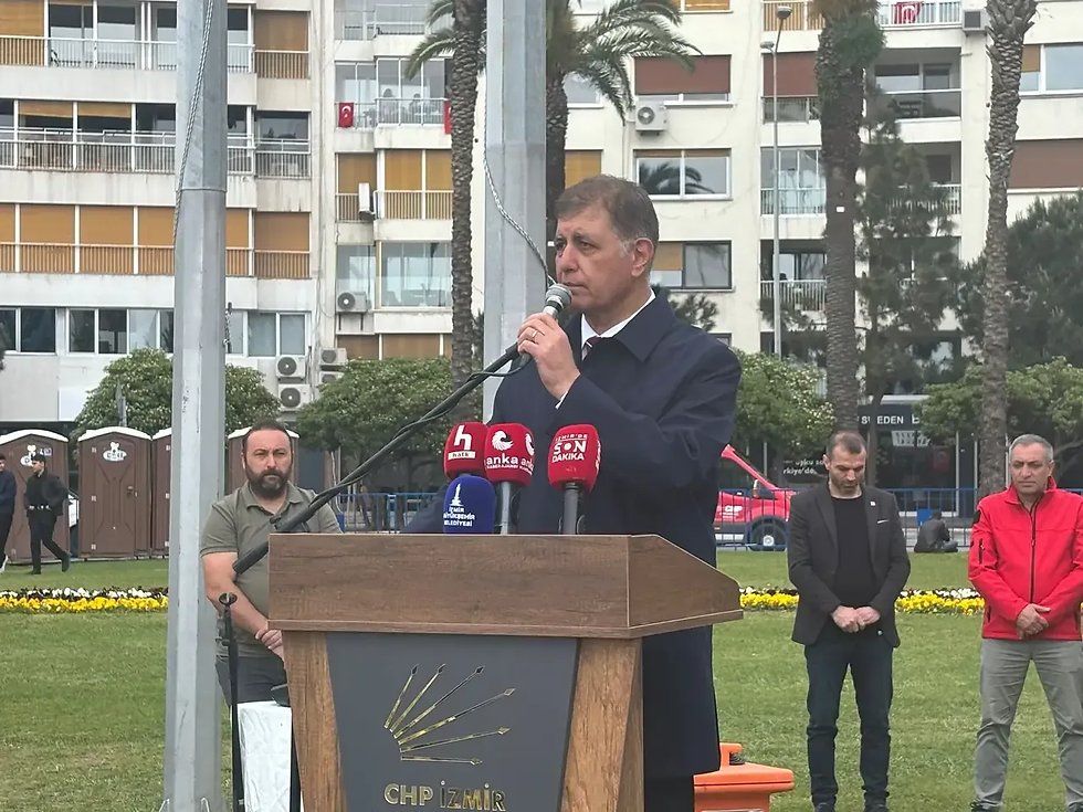 Cemil Tugay’dan “Alternatif Tören”de Dikkat Çeken Soru: "Neden Ayrı Tören Yapıyoruz?"