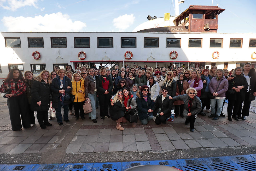 Bergama vapuru Konaklı kadınları konuk etti