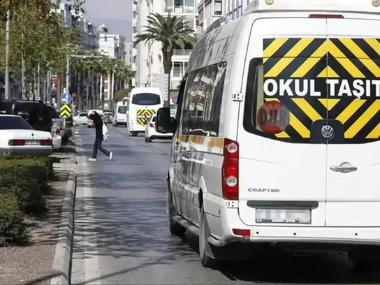 İzmir’de Servis Ücretlerine Zam