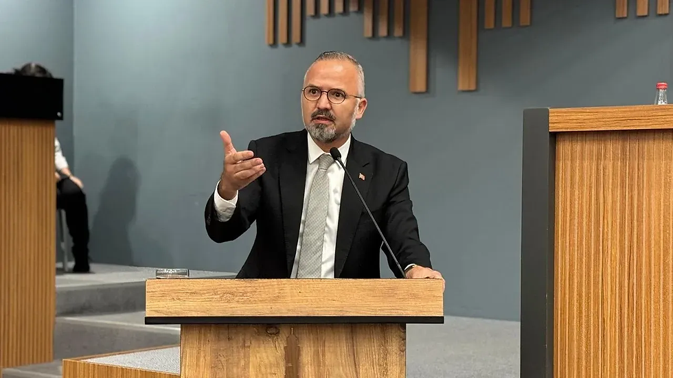 Hakan Yıldız’dan İnanç’a sel göndermesi: “Kordon’a gidelim… Çizmeniz var mı?”