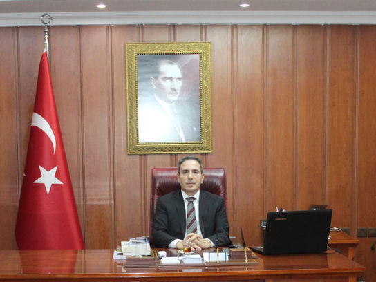 Bergama ve Beydağ kaymakamları değişti