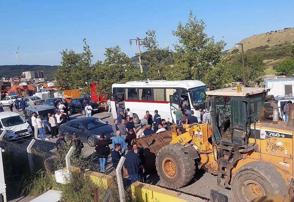 Aliağa'da Gemi Söküm Krizi: Belediye ile İşletmeciler Karşı Karşıya!