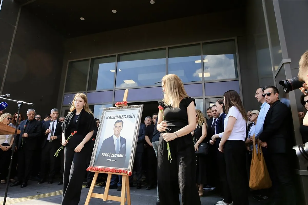 Ferdi Zeyrek vefatının birinci yılında düzenlenen törenle anıldı: Gözyaşları sel oldu