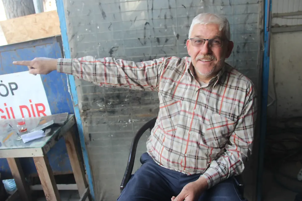 Dikili Damar Gölü Çöp ve Molozlarla dolduruluyor.