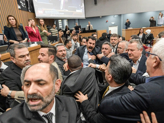 Siyasetin Gündemi "Vandallık" Tartışması