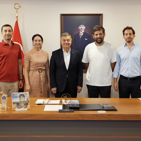 Bergama'da Sanat Rüzgârı Yeniden Esecek: Tiyatro Festivali 7. Kez Perdelerini Açıyor