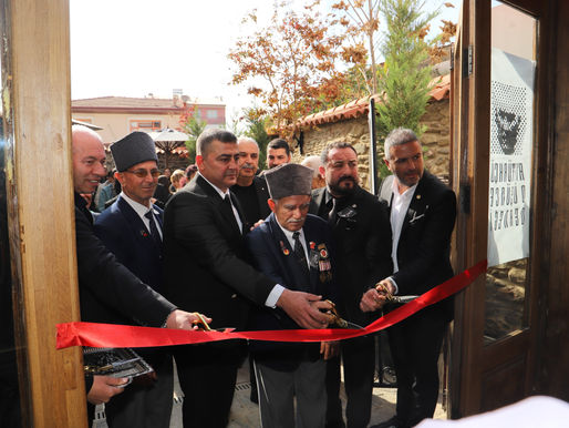 Ödemiş'te Anlamlı Anma: 'Atatürk'lü Yıllar' Fotoğraf Sergisi Açıldı