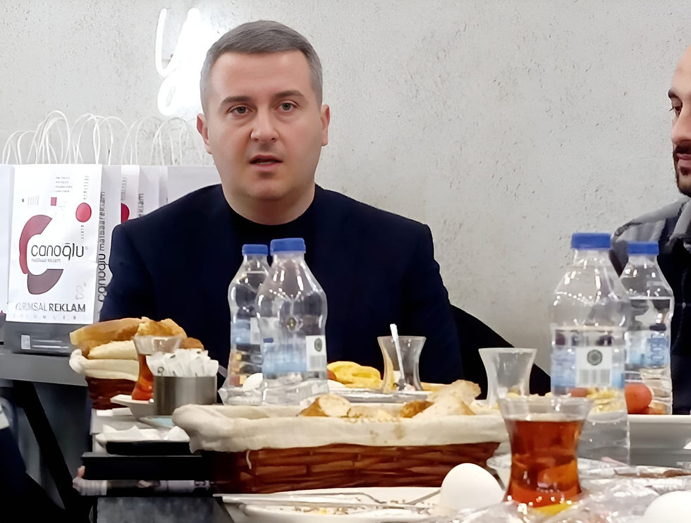 Bergamalı Genç Girişimci Sertaç Özdalkıran’dan Gazetecilere Anlamlı Kahvaltı