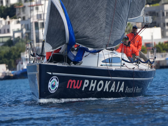 Foça rüzgarında yarışlar bitmiyor, Valilik Kupası heyecanı başlıyor.