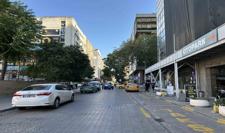 İzmir Karaburun açıklarında 4,0 büyüklüğünde deprem