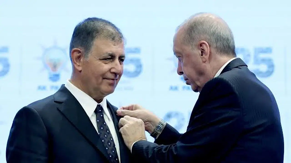 Cemil Tugay: “Annemin duası ve eşimin desteğiyle AK Parti’ye geldim”