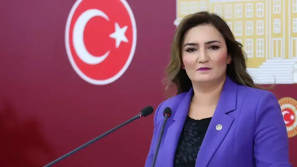 Sevda Erdan Kılıç'tan CHP'ye bağlılık mesajı: "Yürek ister!"